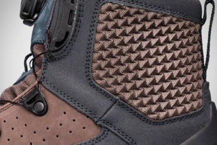 under armour raider boot