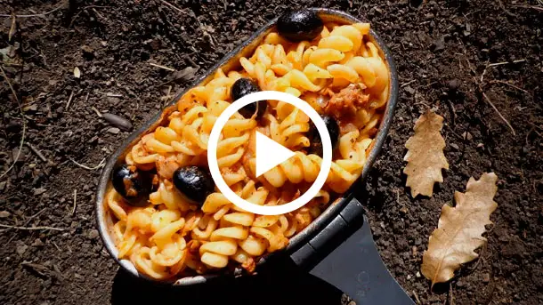 Fish-macaroni-pasta-meal-with-olives-Vid