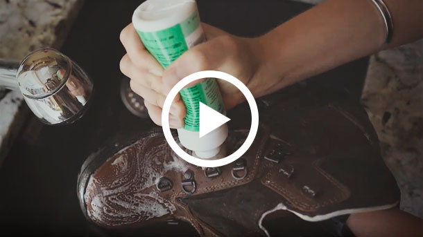 How-to-Clean-and-Waterproof-Boots-with-N